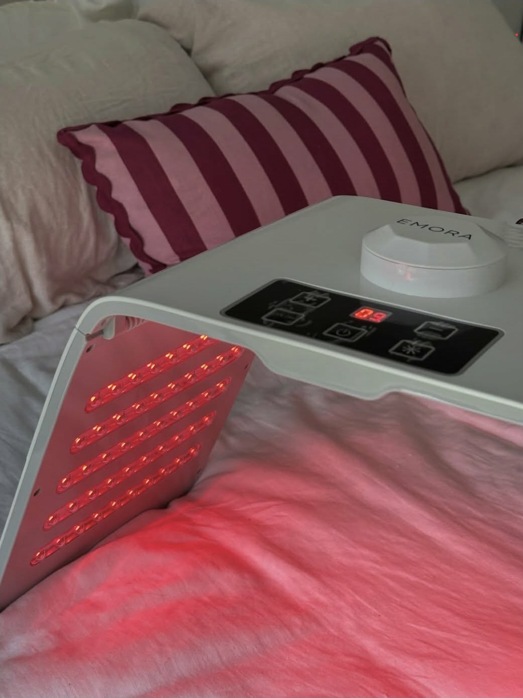 Emora Red Light Therapy Machine
